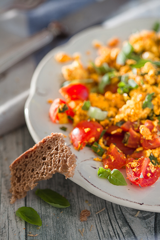 Scrambled tofu is the vegan version of the classic scrambled egg and doesn't have to hide. It's as delicious and super easy to make