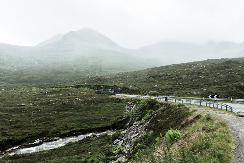 This summer I had my first camping trip ever and discovered the wild beauty of the Scottish Highlands. Let me recap for you what I loved about this style of travelling the most.