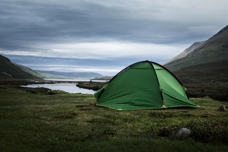 This summer I had my first camping trip ever and discovered the wild beauty of the Scottish Highlands. Let me recap for you what I loved about this style of travelling the most.
