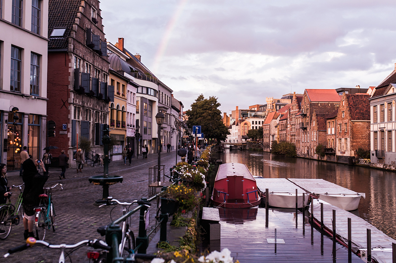 Ghent or Bruges? When visiting Belgium for a weekend we surely know what we would do. #belgium #roadtrip