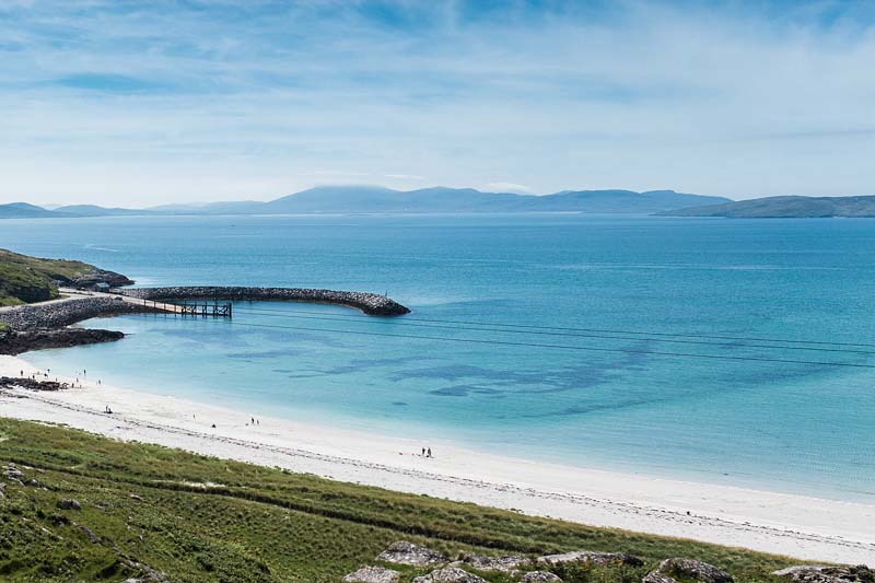  If you want to enjoy some Caribbean Flair with white beaches and turquoise water in Scotland you should travel to the outer Hebrides. The Isle of Eriskay gives you exactly this summer holiday feeling.