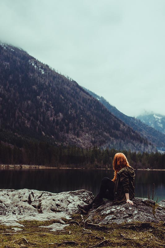 My first hike in Berchtesgaden lead me from Ramsau to the lake Hintersee and a magical forest. A very picturesque hiking trail also suited for beginners.