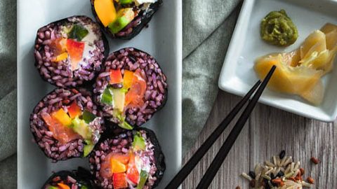 Rainbow Rolls - Sushi with purple rice are easy as pie! Make them at home and fill them with all the goodies you can think of. Peppers, avocado, salmon, cream cheese or how about some mango and spinach? Recipe and Foodstyling from Purple Avocado