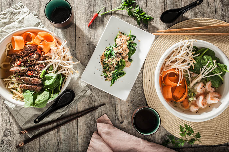 Food Fotografie und Foodstyling Auftragsarbeit für MoschMosch. Sabrina Dietz // Purple Avocado - Ramen