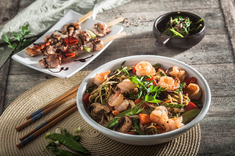 Commissioned work - food photography and food styling for MoschMosch. Sabrina Dietz // Purple Avocado - Yakitori skewers and noodle bowl