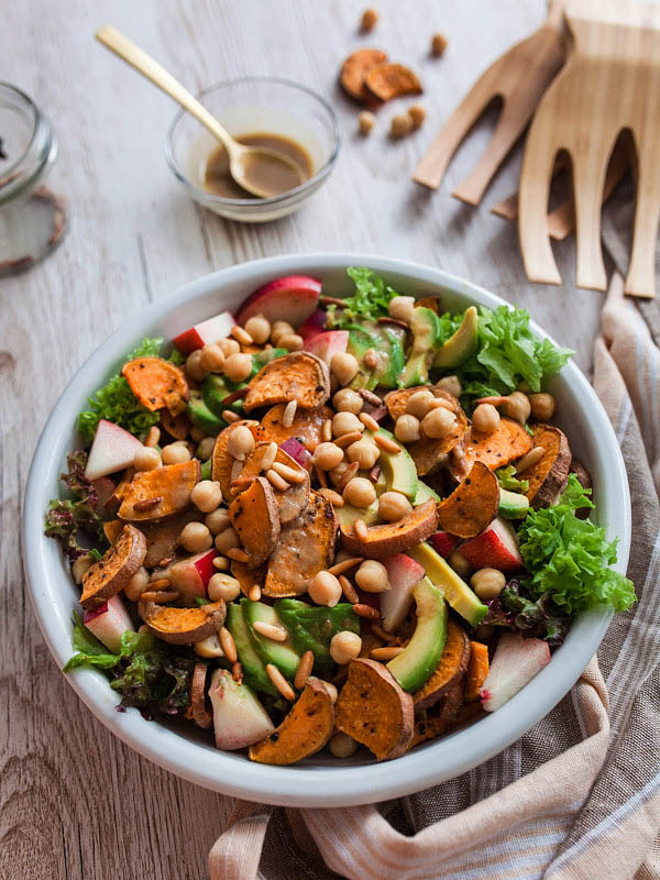 Up your salad game: Nectarine Sweet Potato Salad with a Maple Syrup-Mustard Dressing, creamy avocado, crisp pine seeds and fresh spinach or salad. The perfect summer salad for bbq or on the go can be enjoyed both, warm and cold. Recipe and Foodstyling from Purple Avocado / Sabrina Dietz