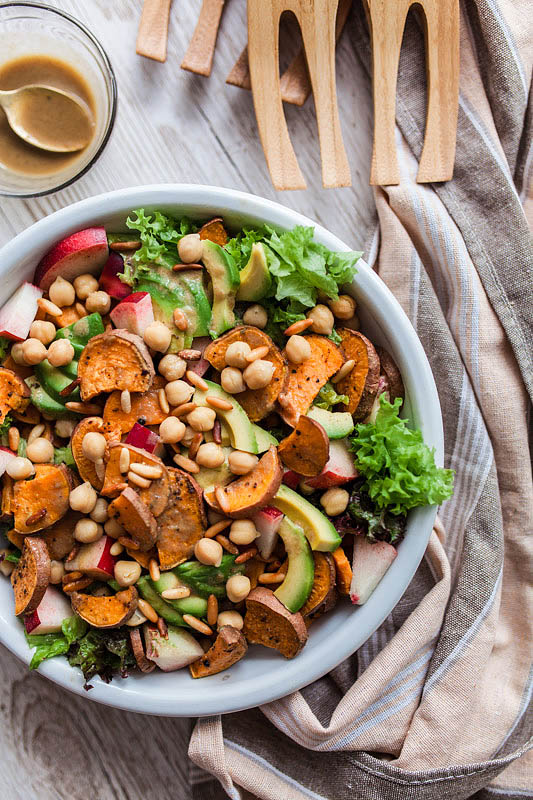 Up your salad game: Nectarine Sweet Potato Salad with a Maple Syrup-Mustard Dressing, creamy avocado, crisp pine seeds and fresh spinach or salad. The perfect summer salad for bbq or on the go can be enjoyed both, warm and cold. Recipe and Foodstyling from Purple Avocado / Sabrina Dietz