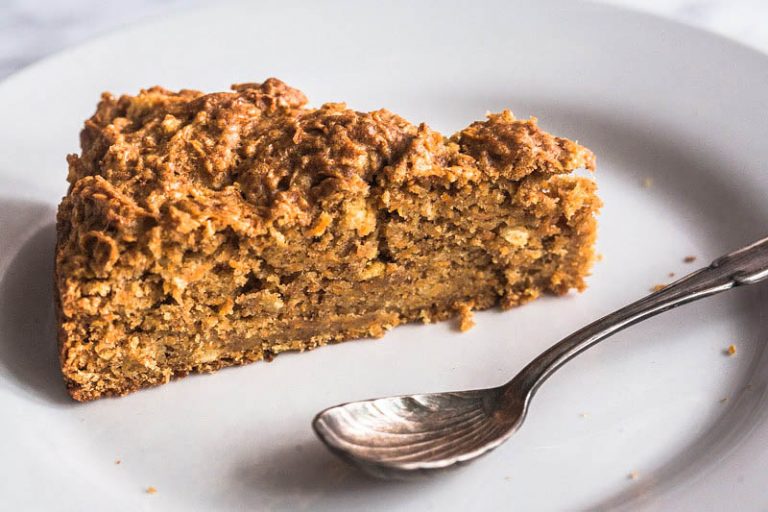 Veganer Karotten-Zitronen-Kuchen mit Cashew-Icing | Purple Avocado