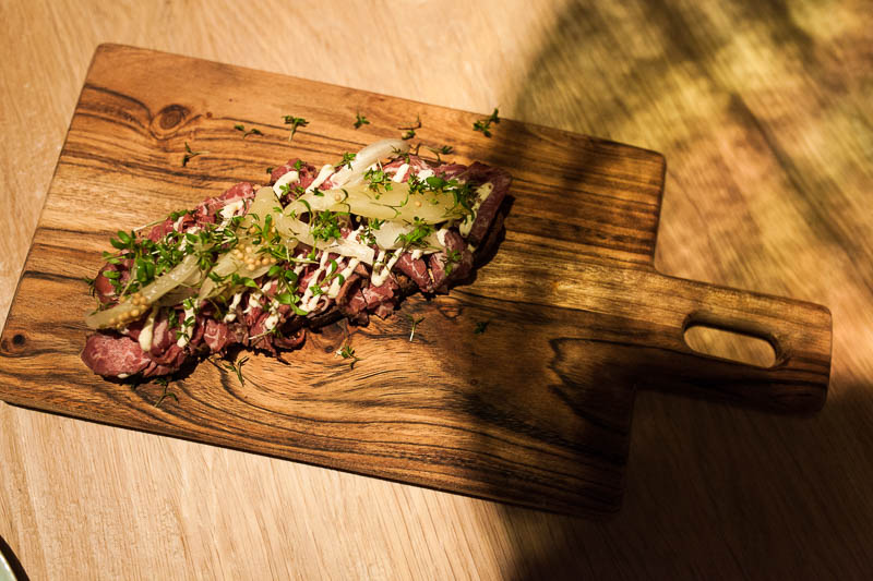 Pastrami Stulle. Restaurant Guide Hamburg im Hygge