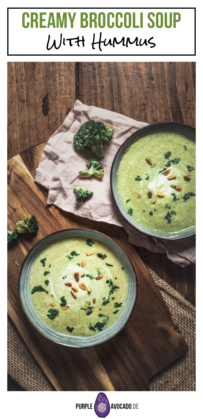 Cream of broccoli soup with hummus, crème fraîche and soft goat cheese. Vegetarian but also easy to veganise. Topped with pine seeds and parsley a perfect, warminga and filling winter soup.