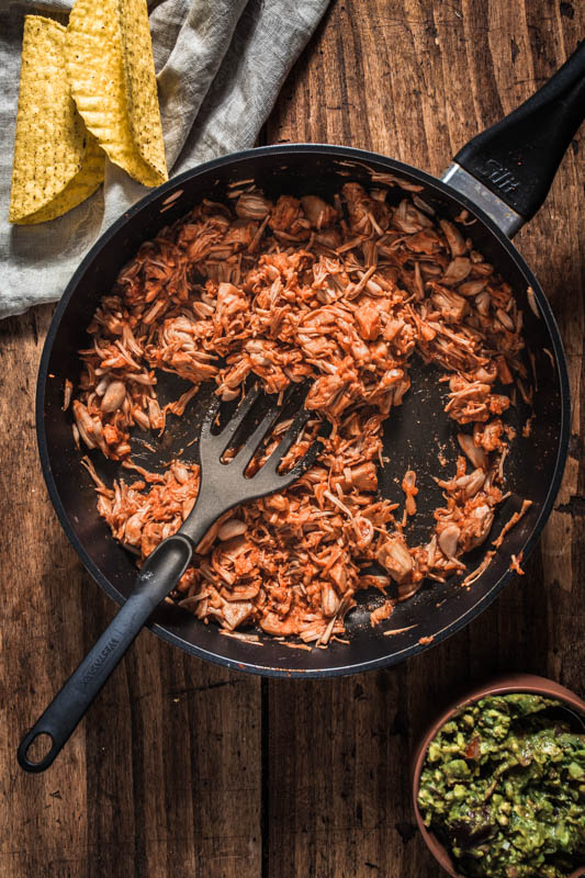 Mexican party food: Pulled BBQ jackfruit from the pan