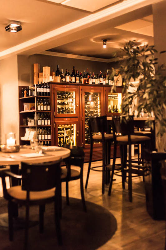 With it's fantastic, crisp duck and the traditional German food, served in a cozy, familial atmosphere the Restaurant Lenz in Hamburg is definitely worth a journey. #restaurants #hamburg #germany #travel #tips #recommendations